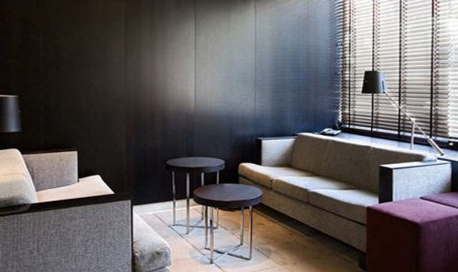 Hotel Pirineos Lobby