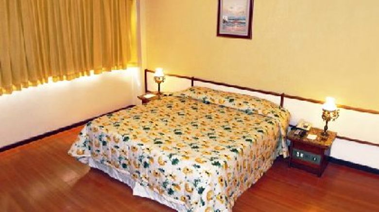 <b>Mengo Palace Hotel Room</b>