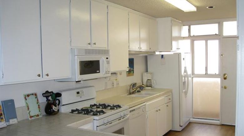 <b>Mission Beach Oceanfront Vacation Rental Banquet</b>