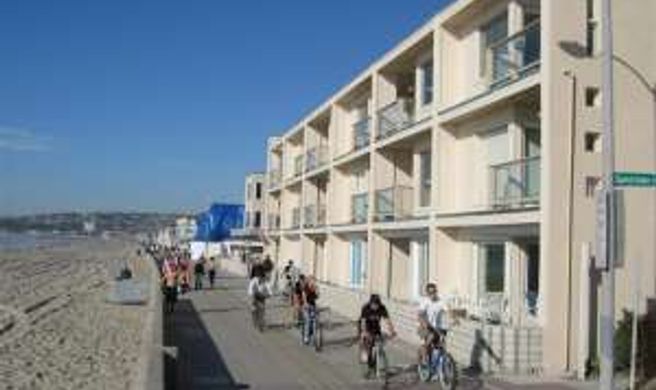 Mission Beach Oceanfront Vacation Rental Exterior