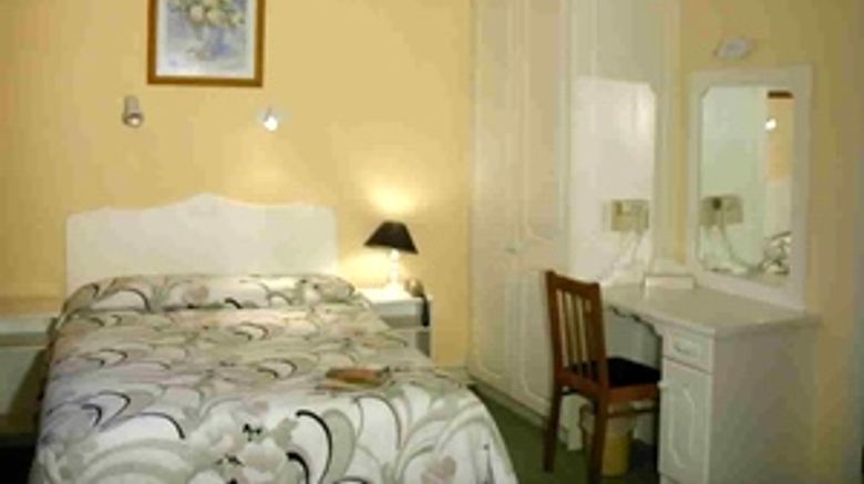<b>Ryan's Hotel Room</b>