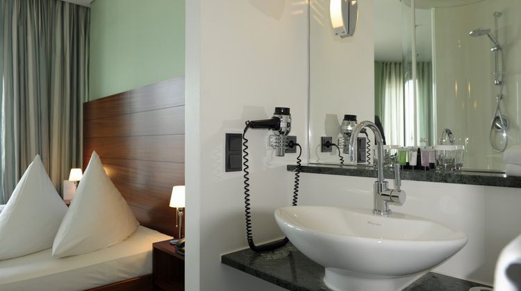 INNSIDE Frankfurt Eurotheum Room
