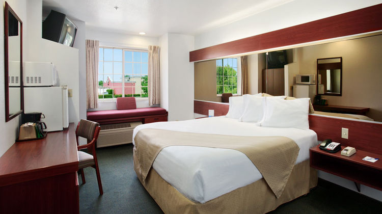 Motel 6 Dixon Room