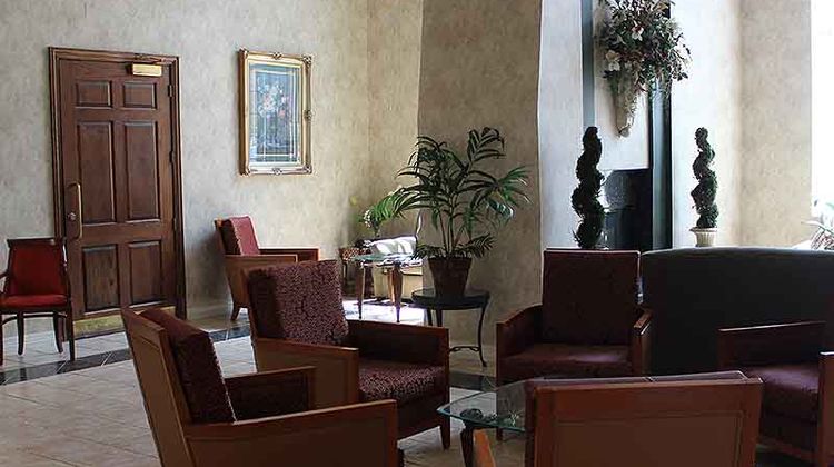 Studio 6 Burleson Lobby