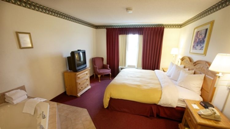 Lancaster Inn and Suites Manheim Spa