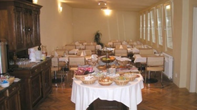 Hotel Meda-Art of Museum Kampa Restaurant