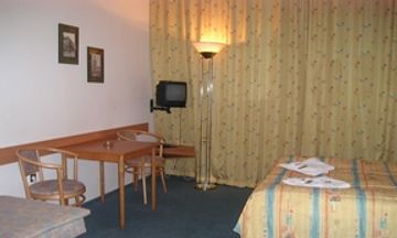 Hotel Mira