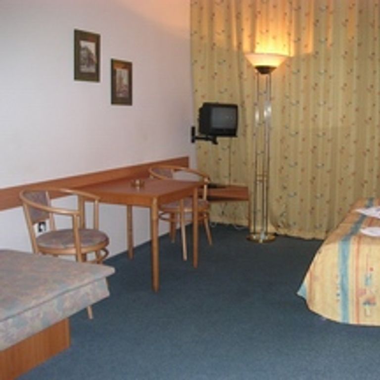 Hotel Mira