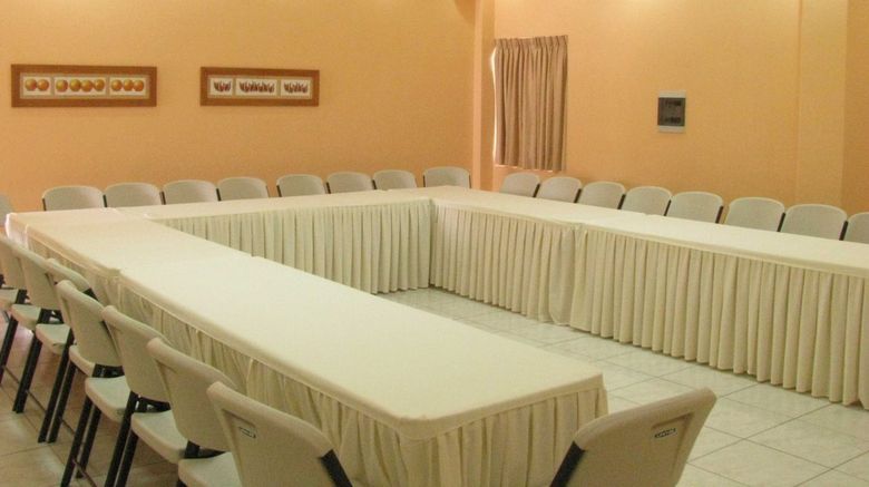 <b>Hotel & Suites Las Palmas Meeting</b> <b>Hotel & Suites Las Palmas Meeting</b>