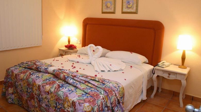 <b>Hotel & Suites Las Palmas Room</b> <b>Hotel & Suites Las Palmas Room</b>