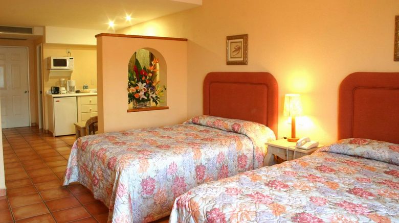 <b>Hotel & Suites Las Palmas Suite</b> <b>Hotel & Suites Las Palmas Suite</b>
