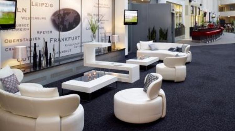 The Curve Hotel BayArena Lobby