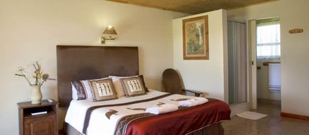 Airport Game Lodge Room