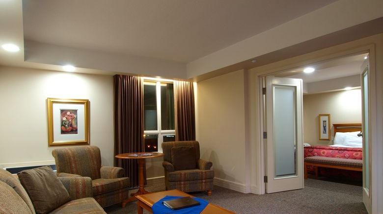 <b>Grand Hotel & Conference Centre Calgary Suite</b> <b>Grand Hotel & Conference Centre Calgary Suite</b>