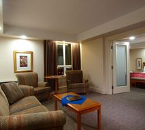 Royal Hotel Calgary Trademark Collection Suite