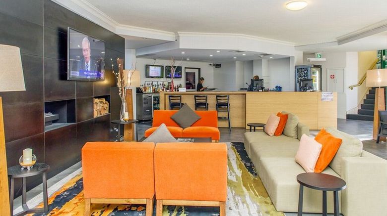 <b>Alpha Hotel Canberra Lobby</b>