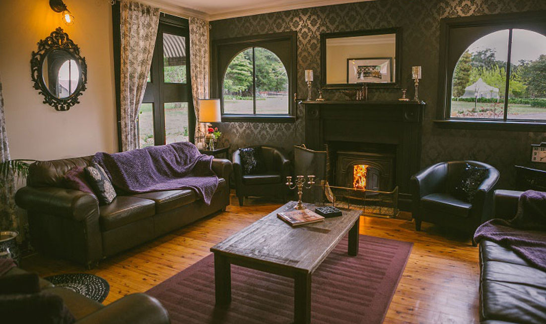Sylvan Glen Guest House Lobby
