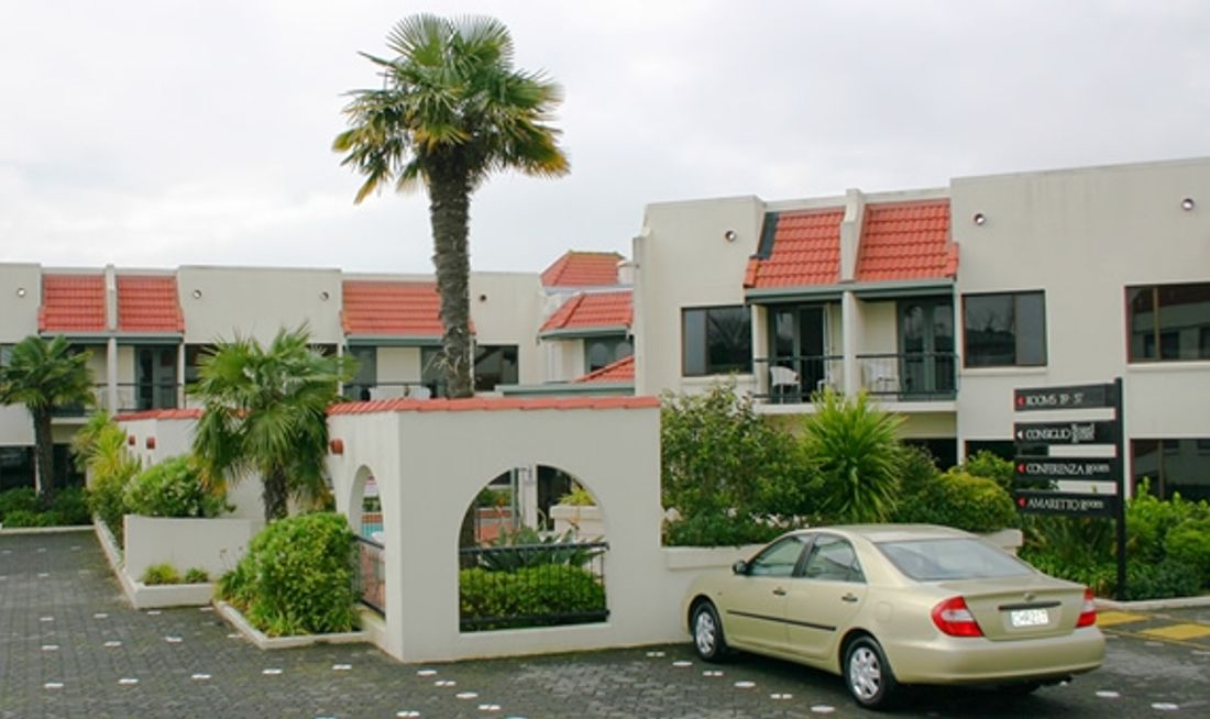 Alcamo Hotel Exterior