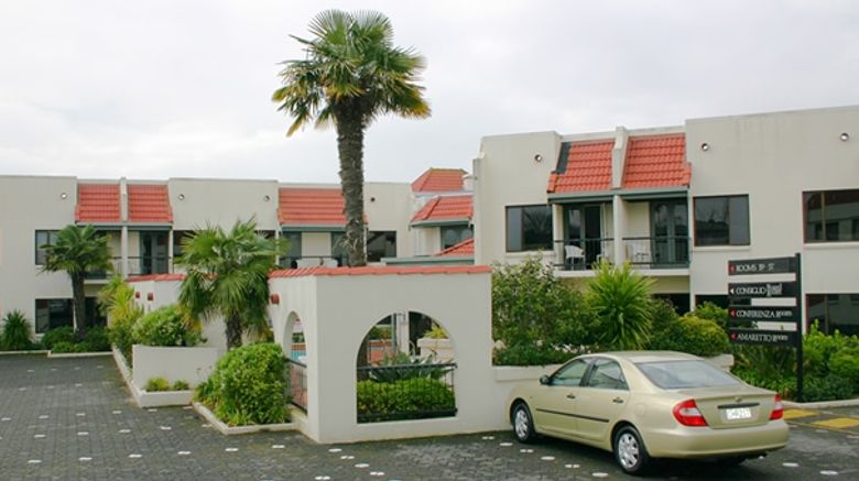<b>Alcamo Hotel Exterior</b>