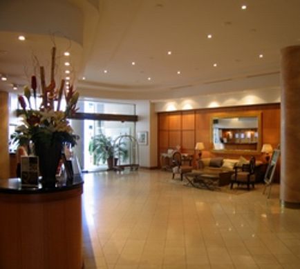 Mantra on Queen Lobby
