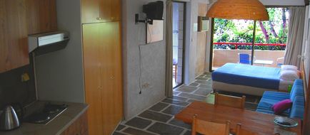 Apollonia Hotel Apartments Room