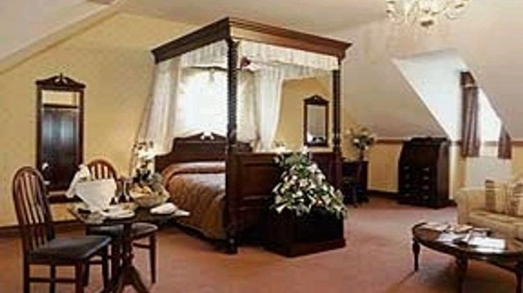 Sheldon Park Hotel Suite