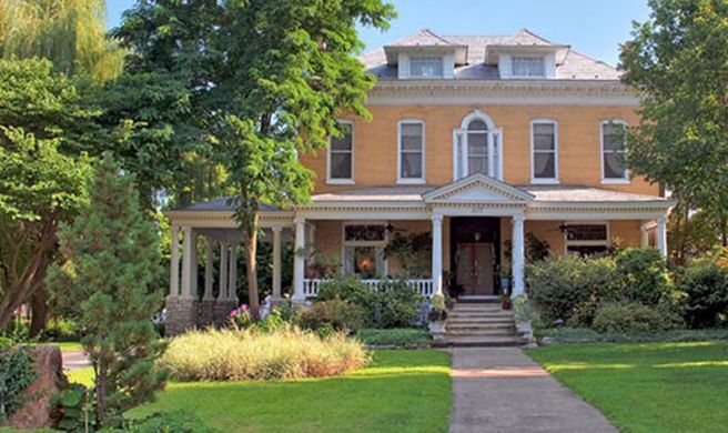 Beall Mansion An Elegant Bed & Breakfast Exterior