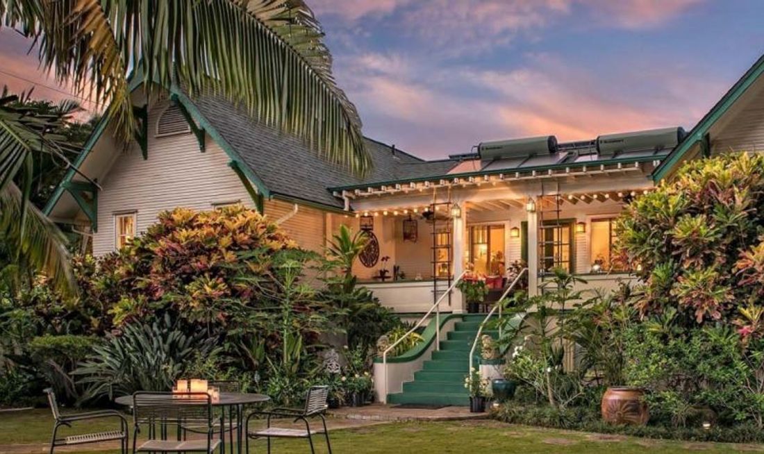 Old Wailuku Inn Exterior