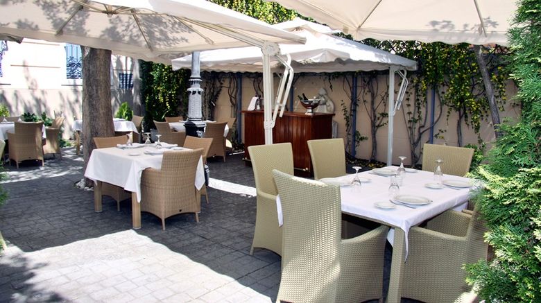 <b>Plaza de Santiago Restaurant</b>