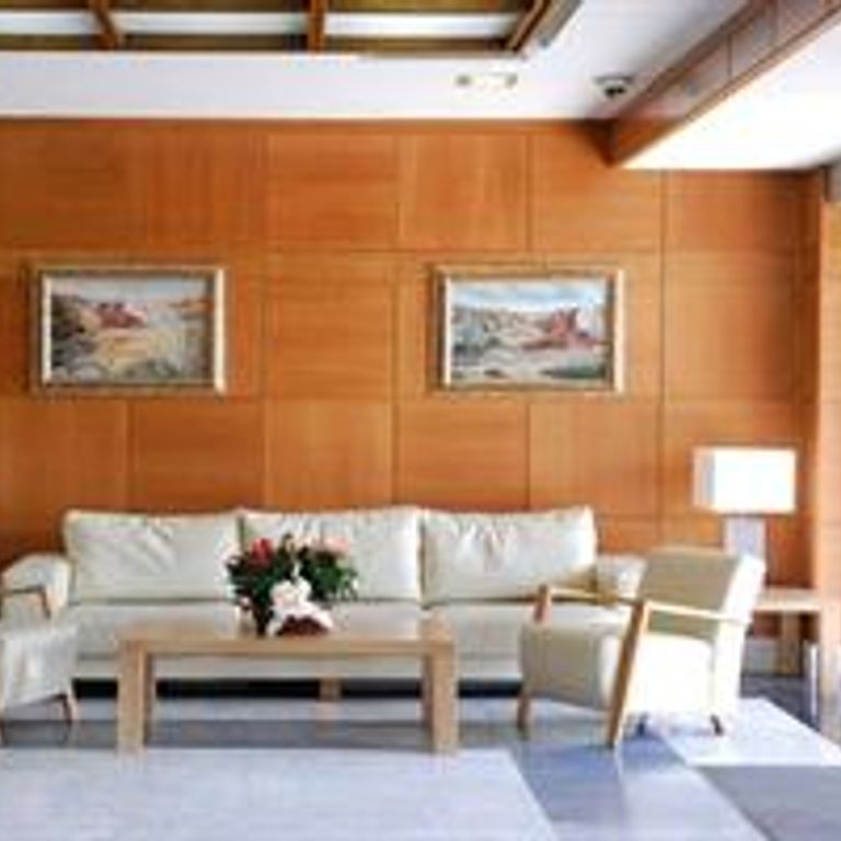 Manolo Hotel
