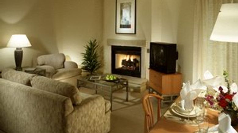 <b>Avia Apartments On College Blvd Suite</b>