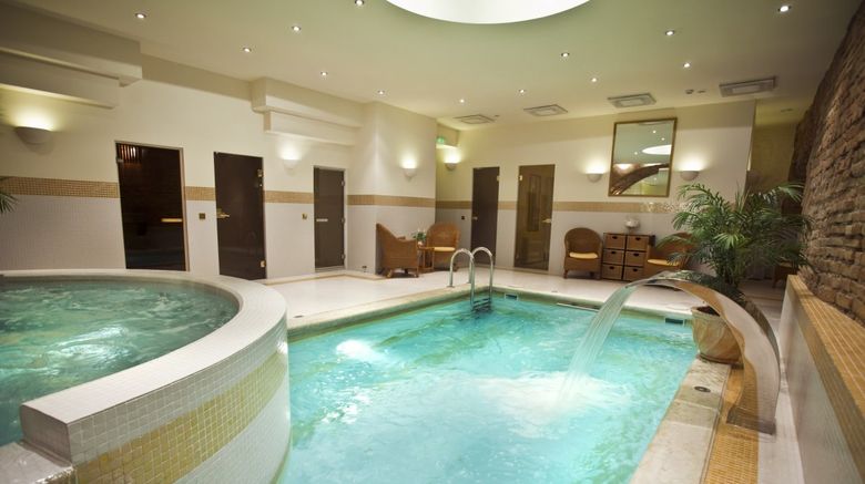 <b>The Narutis Hotel Pool</b>