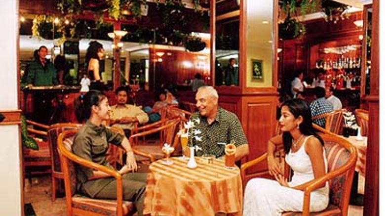 <b>Holiday Villa Hotel & Suites Phnom Penh Lobby</b> <b>Holiday Villa Hotel & Suites Phnom Penh Lobby</b>