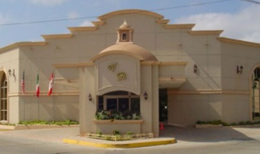 Hotel Villa Real Exterior