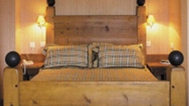 <b>Inn on the Green Room</b>