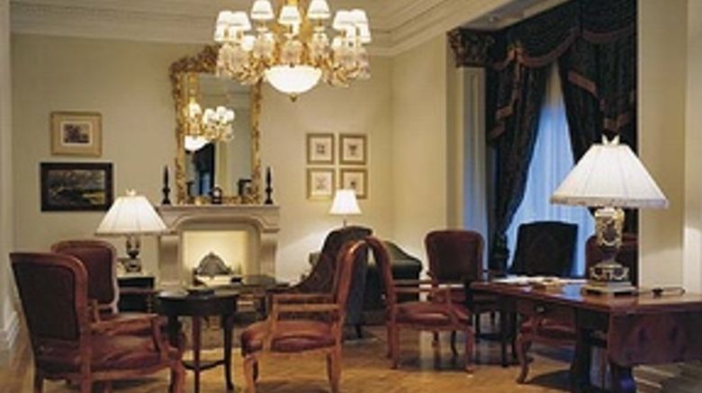 <b>Al Habtoor Palace Lobby</b>