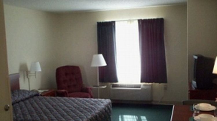 Studio 6 Studio 6 Duluth GA Room