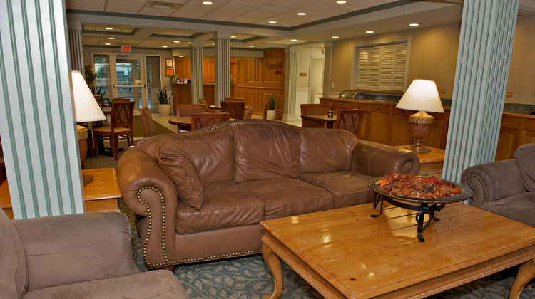 Cresthill Suites Lobby