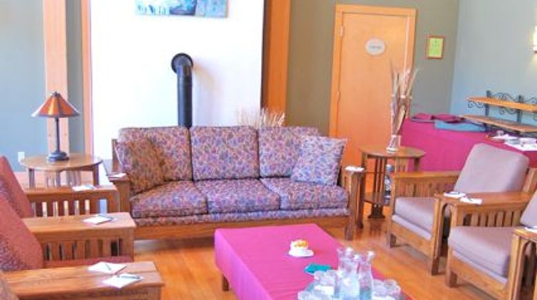 <b>Minnewaska Lodge Pool</b>