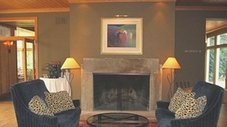 Inn Walden Lobby