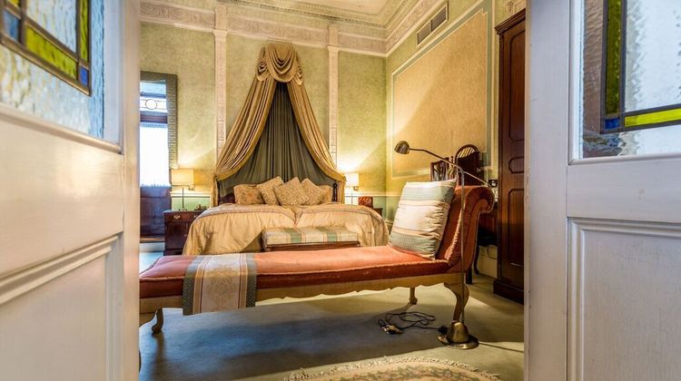 London Elizabeth Hotel Suite