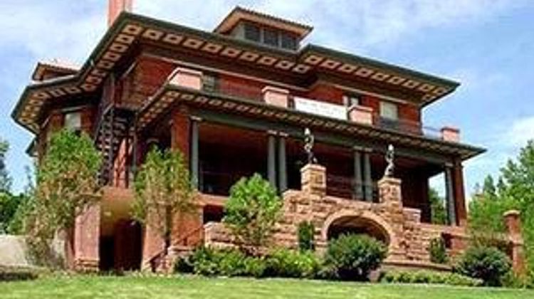 Inn on the Hill Exterior