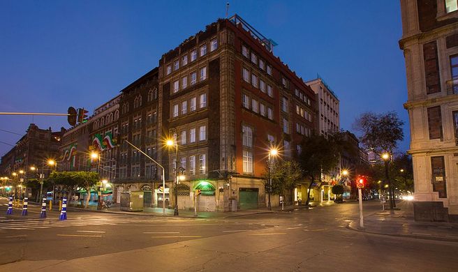 Zocalo Central Exterior