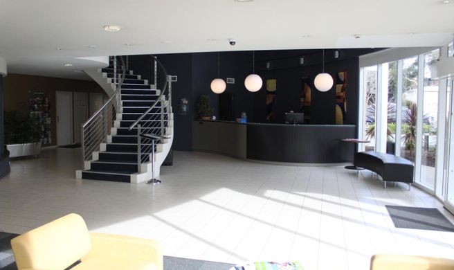 Ramada Encore by Wyndham Belconnen Lobby