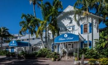 Olde Marco Island Inn & Suites