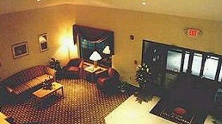 Syracuse Inn & Suites Lobby