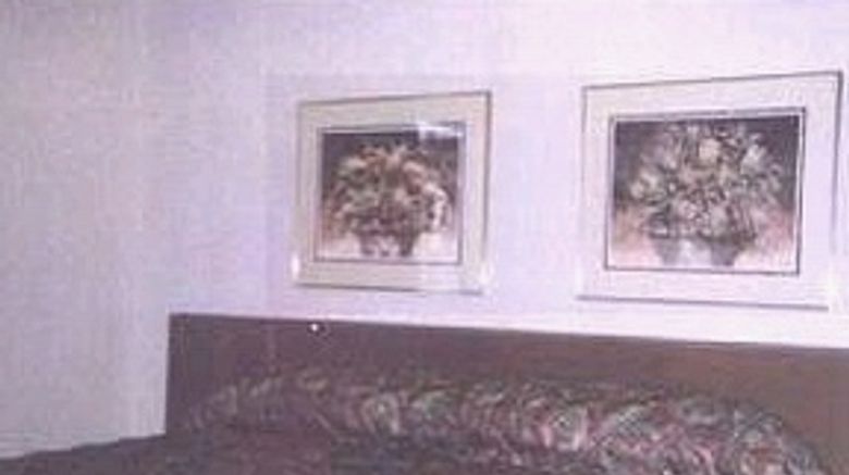<b>Syracuse Inn & Suites Room</b>