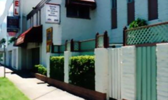 New Olympic Motel Exterior