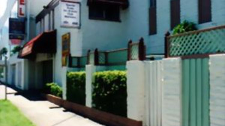 New Olympic Motel Exterior