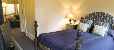 The Russell Hotel Room
